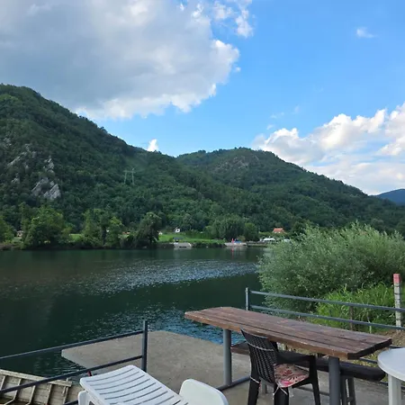 Vikendica Na Drini Campingplads Bratunac